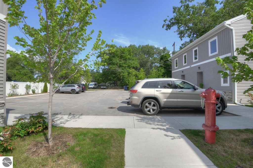 Image 32 of property listing at 1139 E Eighth Street # 7, Traverse City, MI 49686