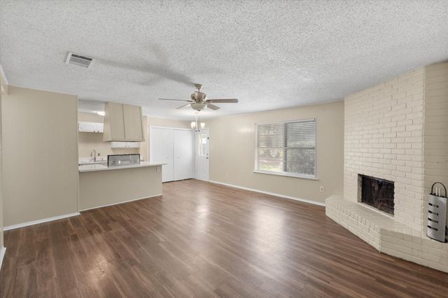 1121 Andrew Street, Crowley, TX 76036