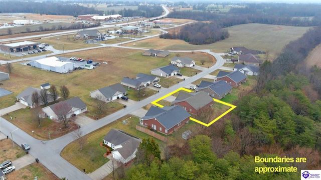 104 Bluegrass Drive, Hodgenville, KY 42748