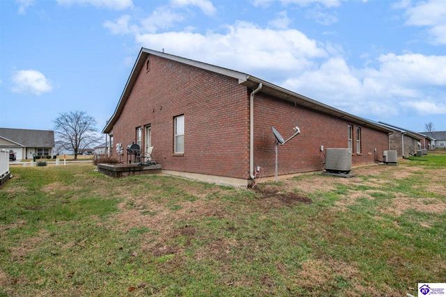 104 Bluegrass Drive, Hodgenville, KY 42748