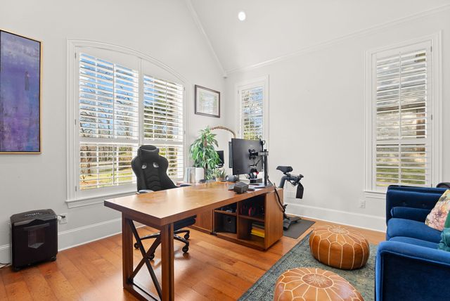 1975 Stonegate Valley, Tyler, TX 75703