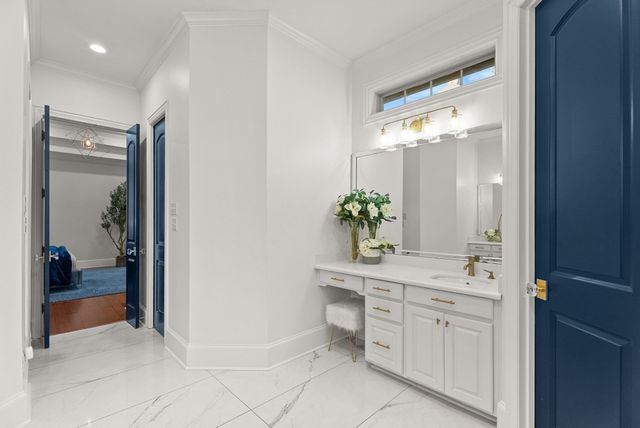 1975 Stonegate Valley, Tyler, TX 75703