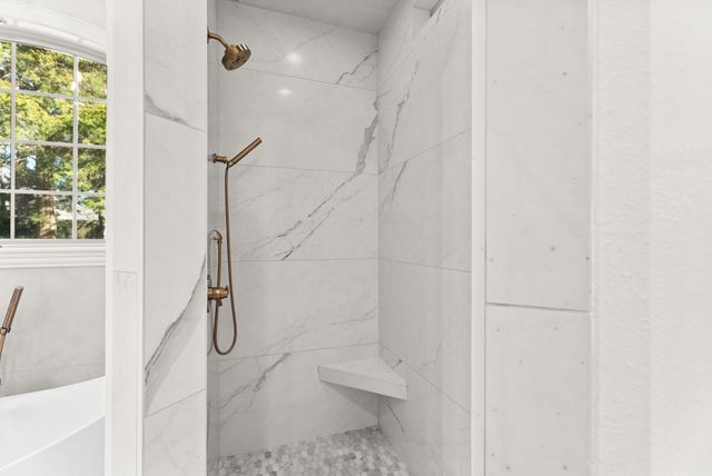 1975 Stonegate Valley, Tyler, TX 75703