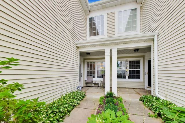 30603 Mccormick Lane 30603, Warrenville, IL 60555