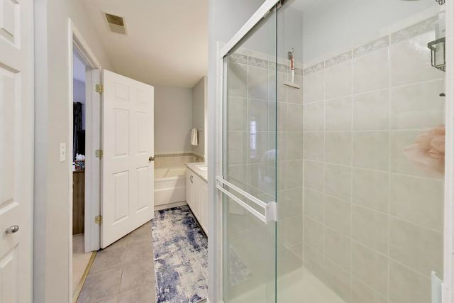 30603 Mccormick Lane 30603, Warrenville, IL 60555