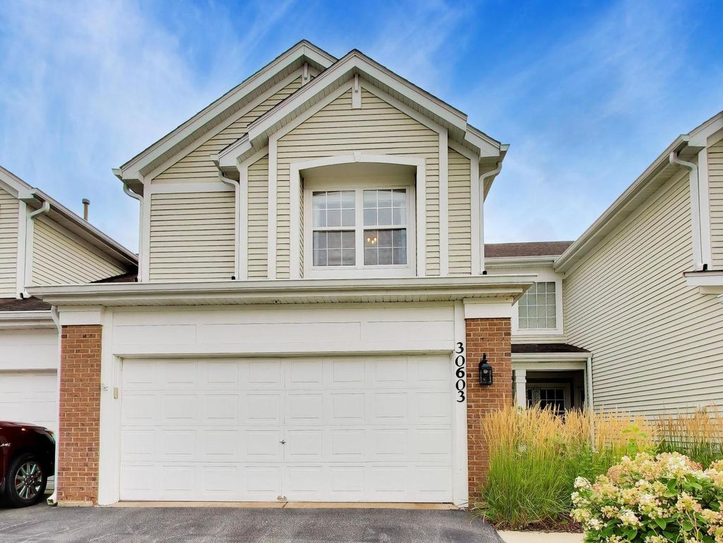 30603 Mccormick Lane 30603, Warrenville, IL 60555