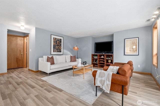 3211 32nd Avenue Ct SE, Puyallup, WA 98374