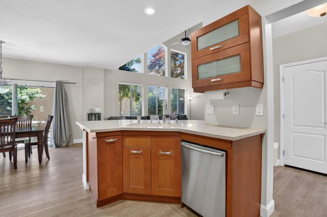 756 Rodmartin Ct, Folsom, CA 95630