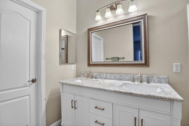 756 Rodmartin Ct, Folsom, CA 95630