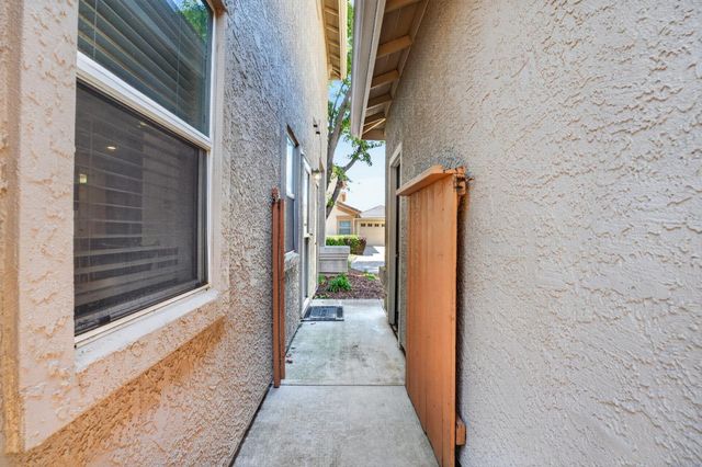 756 Rodmartin Ct, Folsom, CA 95630