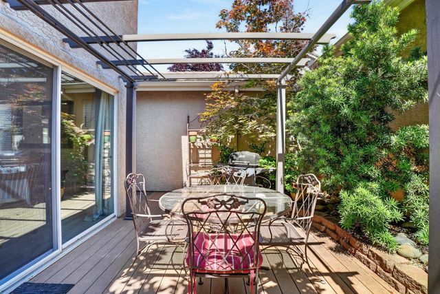 756 Rodmartin Ct, Folsom, CA 95630
