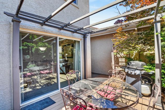 756 Rodmartin Ct, Folsom, CA 95630