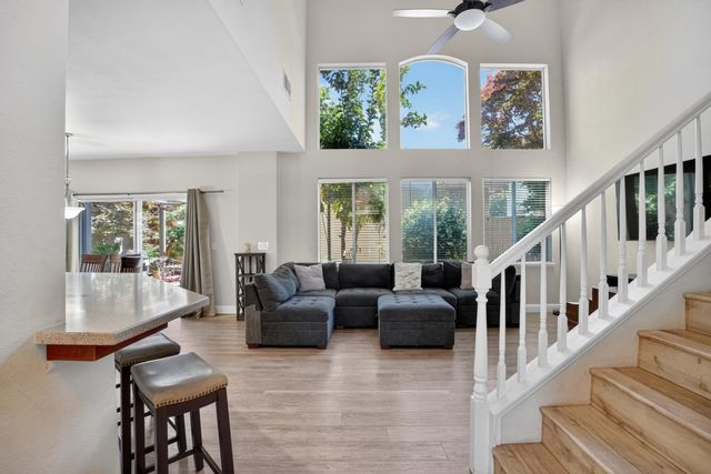 756 Rodmartin Ct, Folsom, CA 95630