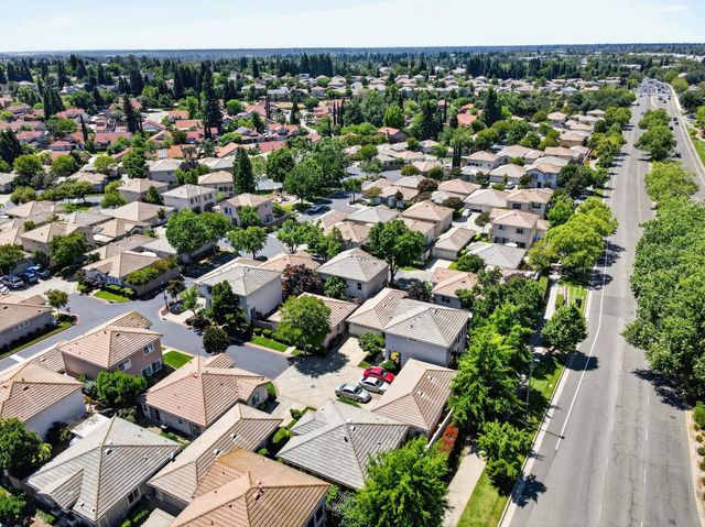 756 Rodmartin Ct, Folsom, CA 95630