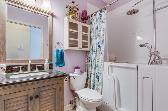 2525 Park Ridge Court 2525, Crest Hill, IL 60403