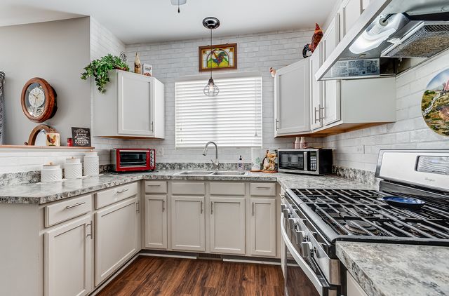 2525 Park Ridge Court 2525, Crest Hill, IL 60403