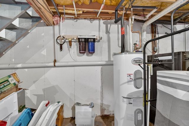 2 Bryant St D, Freetown, MA 02702