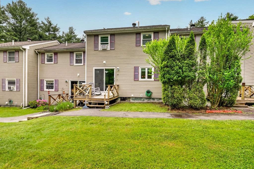 2 Bryant St D, Freetown, MA 02702