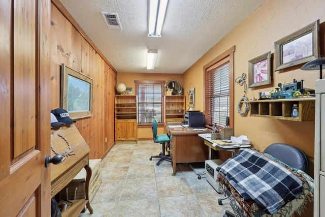 25202 Highway 105, Sour Lake, TX 77659