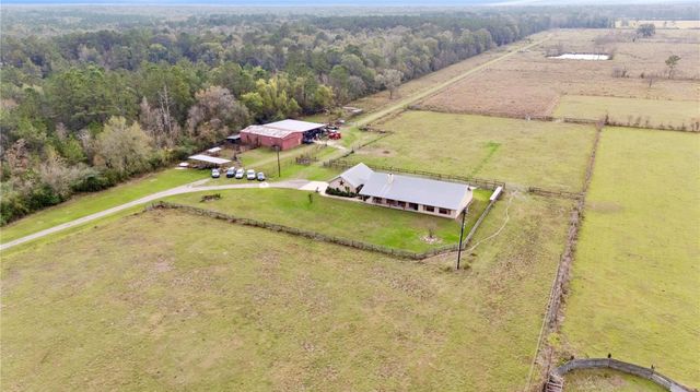 25202 Highway 105, Sour Lake, TX 77659
