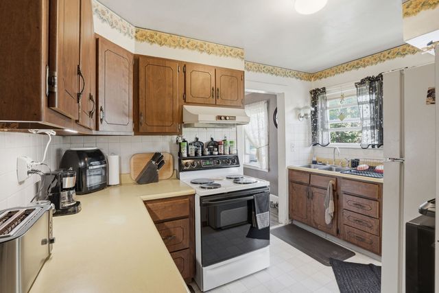 1541 40th Street, Rock Island, IL 61201