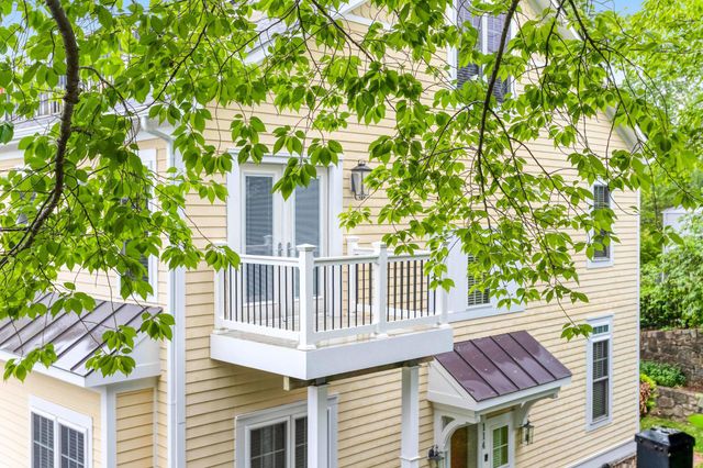 114 MOUNT HIGH ST, Occoquan, VA 22125