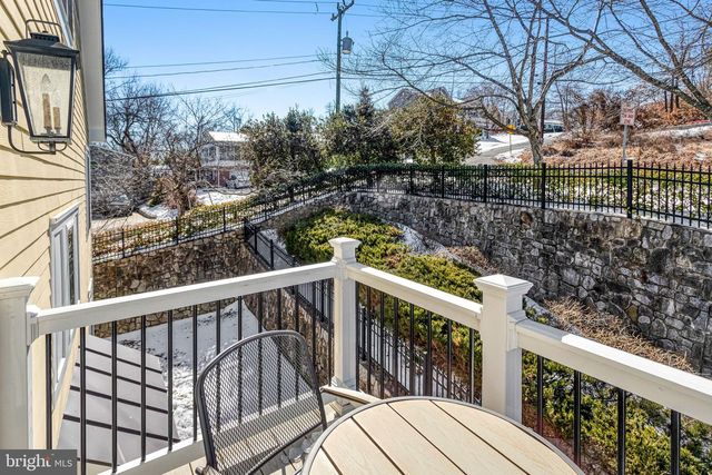 114 MOUNT HIGH ST, Occoquan, VA 22125