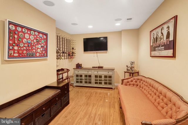 114 MOUNT HIGH ST, Occoquan, VA 22125