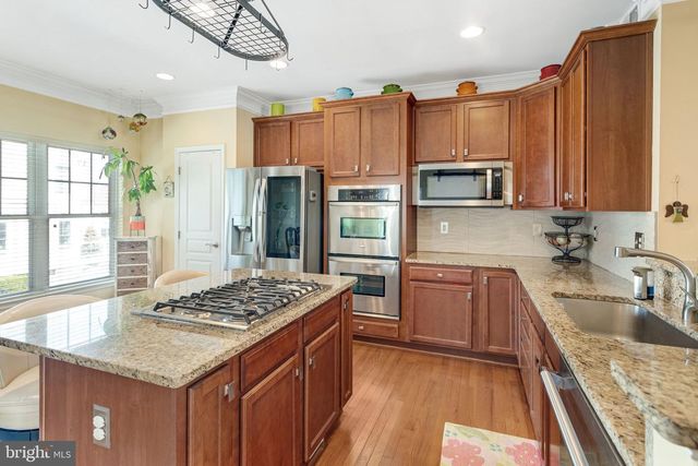 114 MOUNT HIGH ST, Occoquan, VA 22125