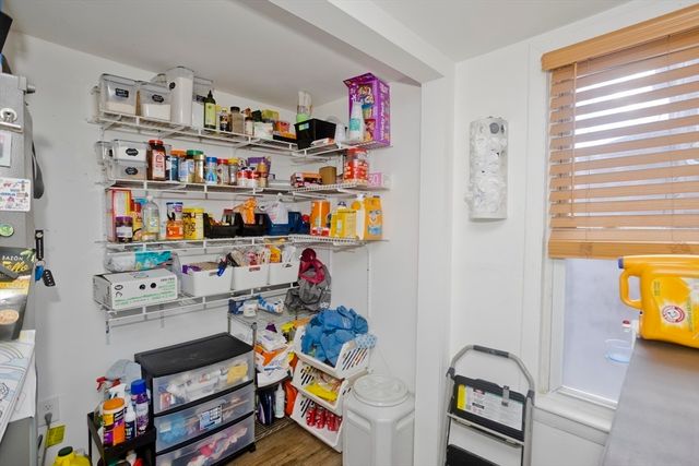 15 Florida St, Springfield, MA 01109
