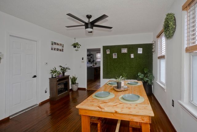 15 Florida St, Springfield, MA 01109