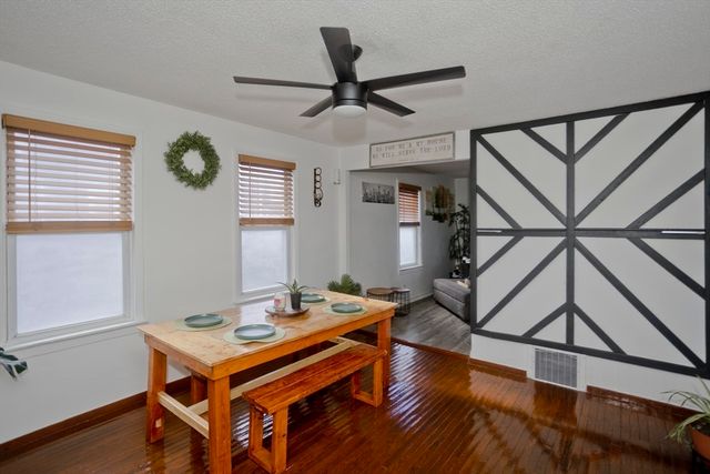 15 Florida St, Springfield, MA 01109