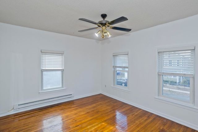 15 Florida St, Springfield, MA 01109