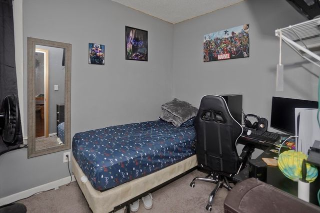15 Florida St, Springfield, MA 01109