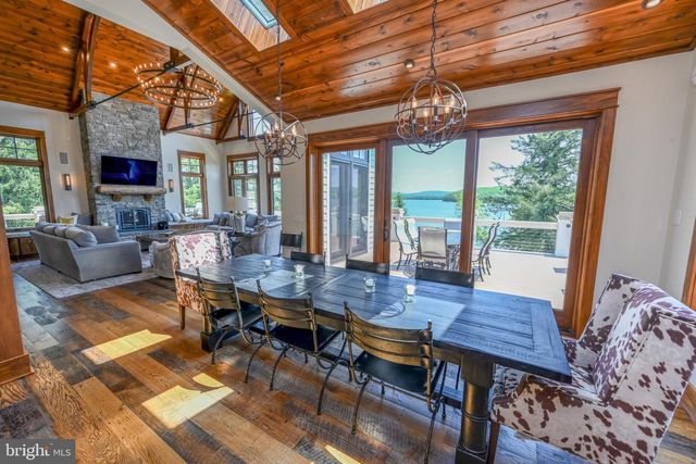 47 HOLY CROSS, Oakland, MD 21550