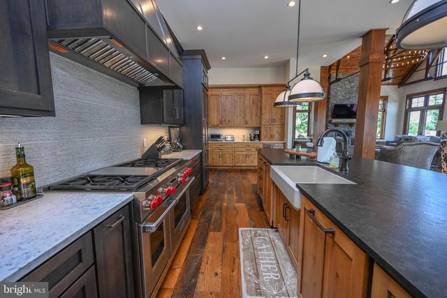 47 HOLY CROSS, Oakland, MD 21550