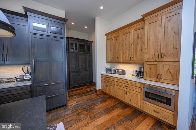 47 HOLY CROSS, Oakland, MD 21550