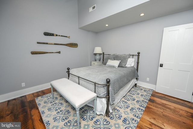 47 HOLY CROSS, Oakland, MD 21550