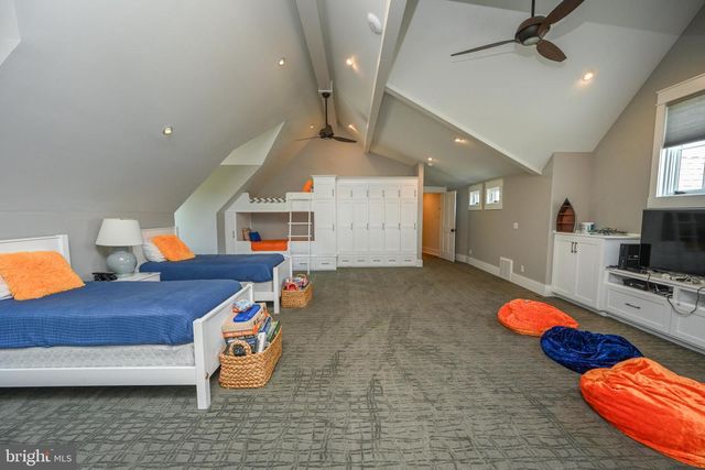 47 HOLY CROSS, Oakland, MD 21550