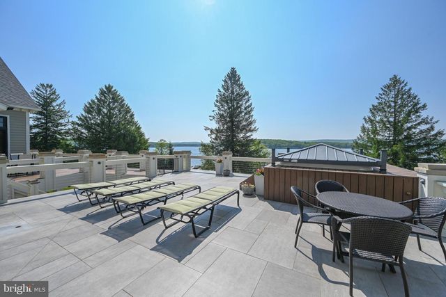 47 HOLY CROSS, Oakland, MD 21550