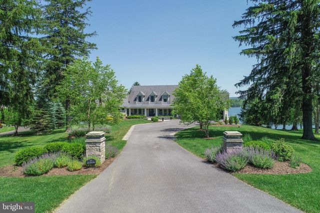 47 HOLY CROSS, Oakland, MD 21550