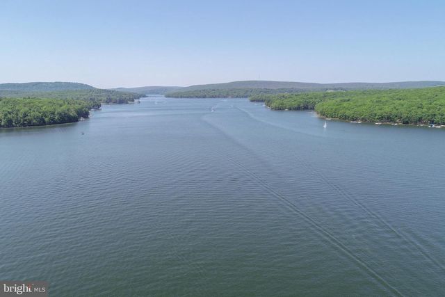 47 HOLY CROSS, Oakland, MD 21550