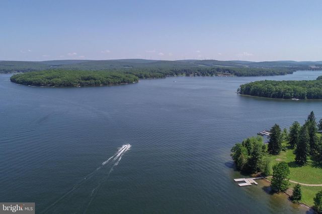 47 HOLY CROSS, Oakland, MD 21550