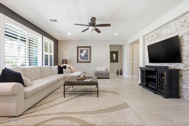 912 W KAIBAB Drive, Chandler, AZ 85248