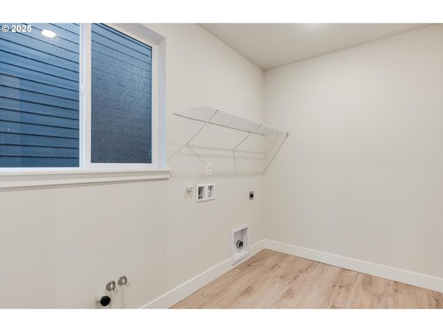 3590 W 4TH St, Washougal, WA 98671