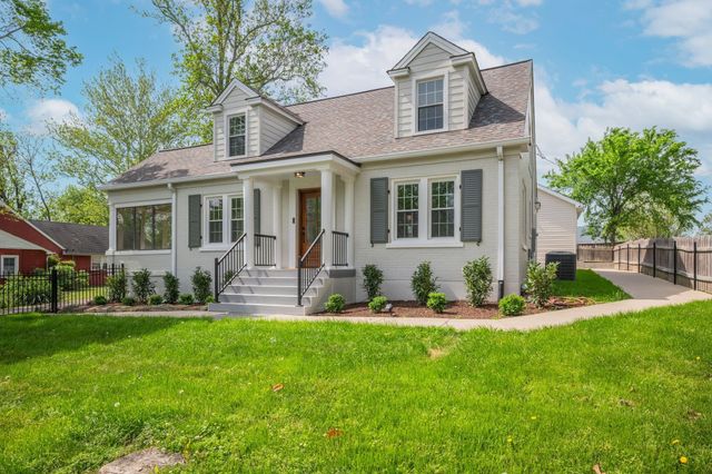 404 Murrell St, Dickson, TN 37055