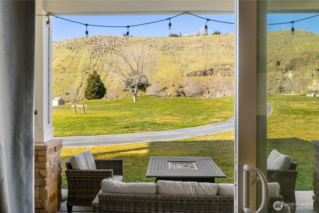 23041 Sunserra Loop NW, Quincy, WA 98848