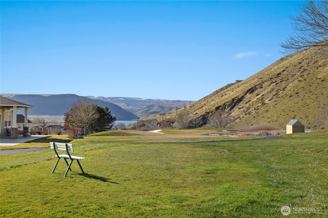 23041 Sunserra Loop NW, Quincy, WA 98848