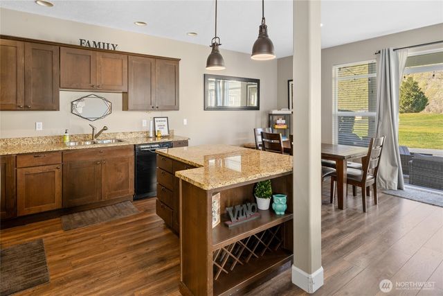 23041 Sunserra Loop NW, Quincy, WA 98848