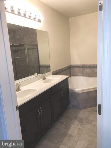 4743 CHAMPIONS RUN, Cherry Hill, NJ 08002